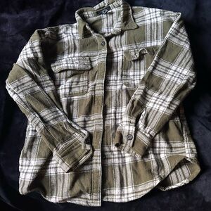 forever 21. womans green plaid shirt. M.